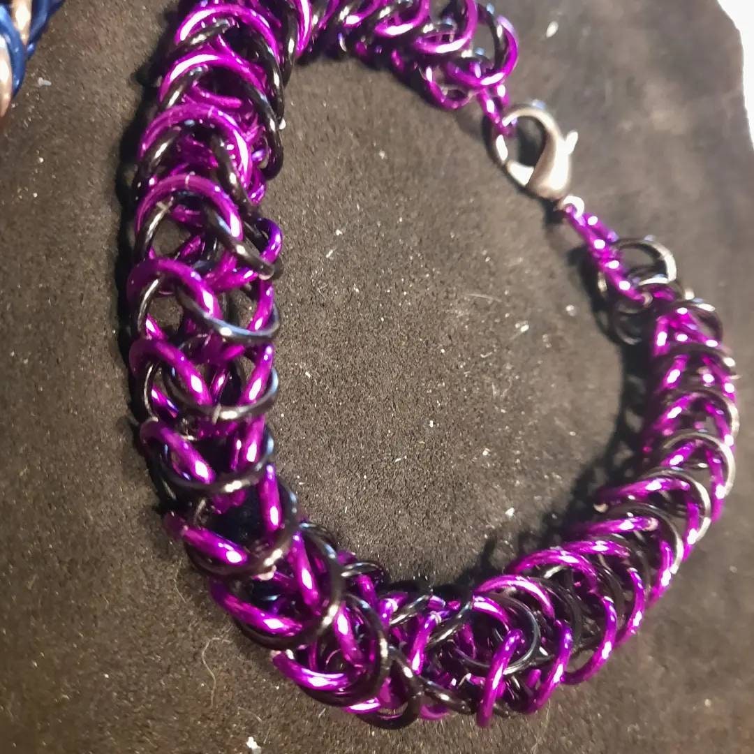 Customizable Byzantine chainmaille bracelet