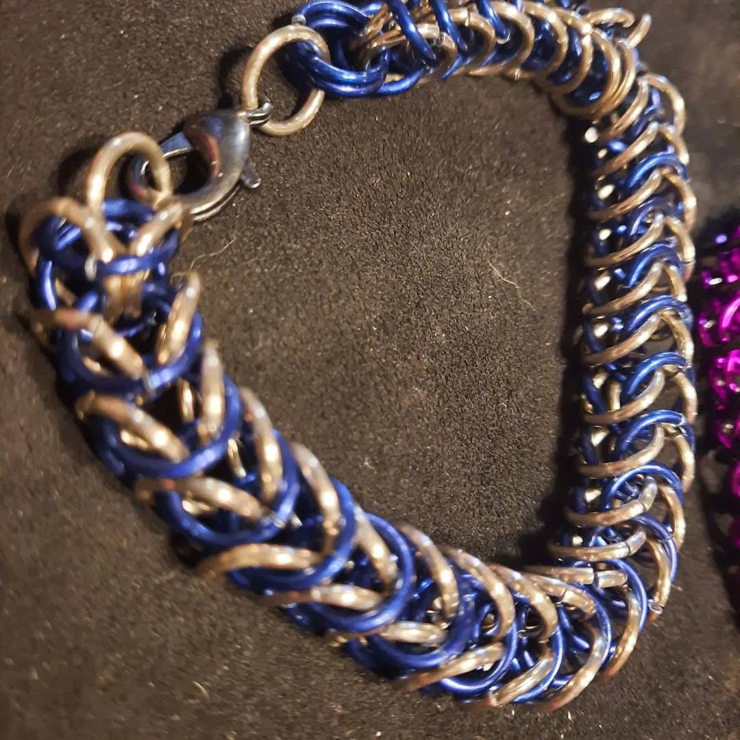 Customizable Byzantine chainmaille bracelet